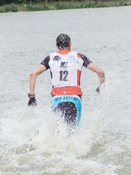 Course dans l'eau au ROC 37