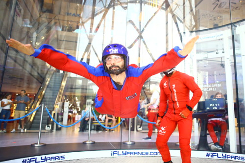 Chute libre en soufflerie
